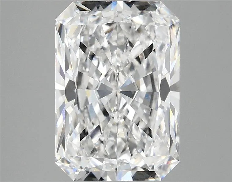 3.10ct Radiant Lab Grown Diamond (Colour D, Clarity VVS2, IGI Certified)