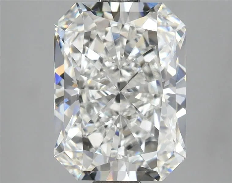 3.07ct Radiant Lab Grown Diamond (Colour F, Clarity VVS2, IGI Certified)