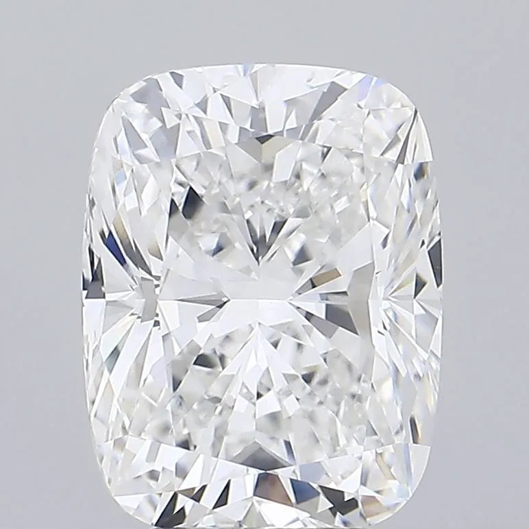 5.07ct Cushion modified Lab Grown Diamond (Colour E, Clarity VVS2, IGI Certified)