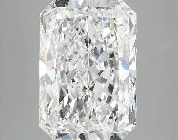 5.05ct Radiant Lab Grown Diamond (Colour D, Clarity VVS2, IGI Certified)