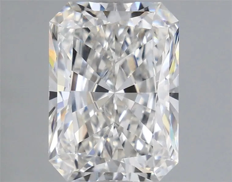 2.10ct Radiant Lab Grown Diamond (Colour F, Clarity VVS2, IGI Certified)
