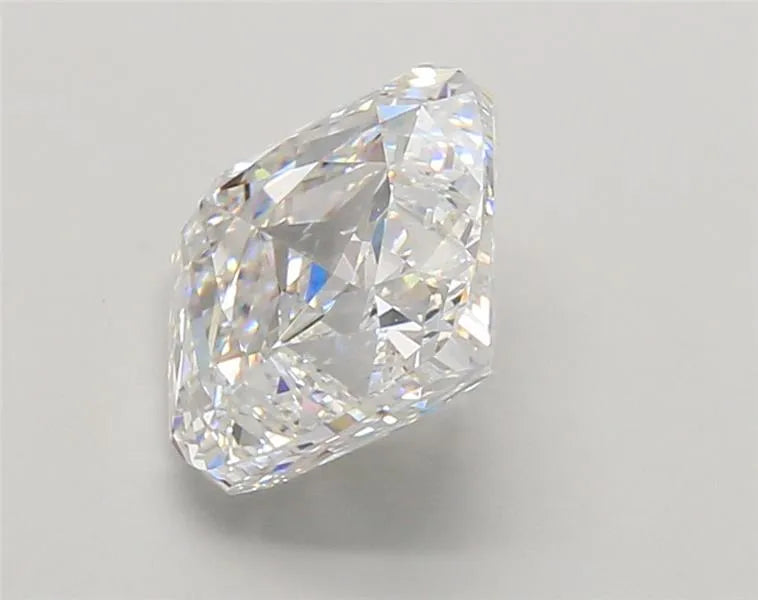 3.00ct Cushion modified Lab Grown Diamond (Colour E, Clarity VVS2, IGI Certified)
