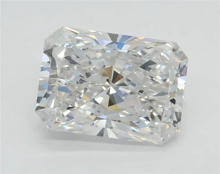 3.00ct Radiant Lab Grown Diamond (Colour E, Clarity VS2, IGI Certified)