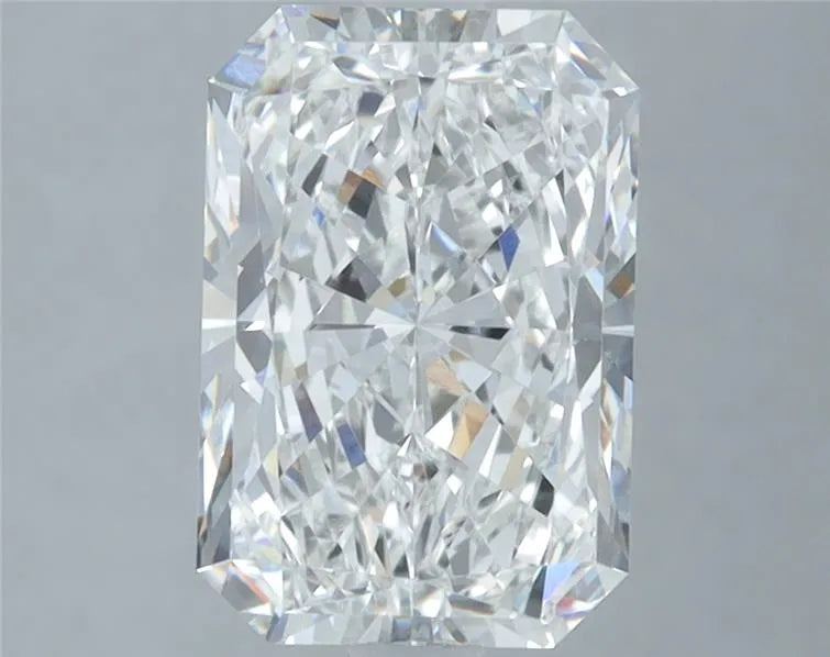 3.00ct Radiant Lab Grown Diamond (Colour E, Clarity VVS2, IGI Certified)