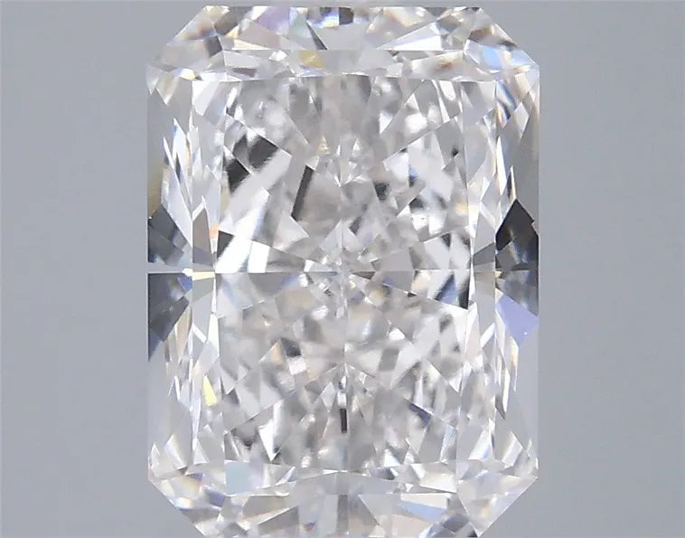 3.00ct Radiant Lab Grown Diamond (Colour F, Clarity VS1, IGI Certified)