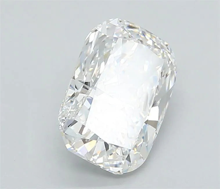 3.01ct Cushion modified Lab Grown Diamond (Colour D, Clarity VVS1, IGI Certified)