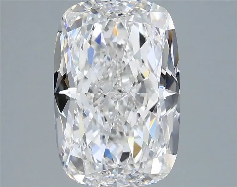 3.01ct Cushion modified Lab Grown Diamond (Colour E, Clarity VVS1, IGI Certified)