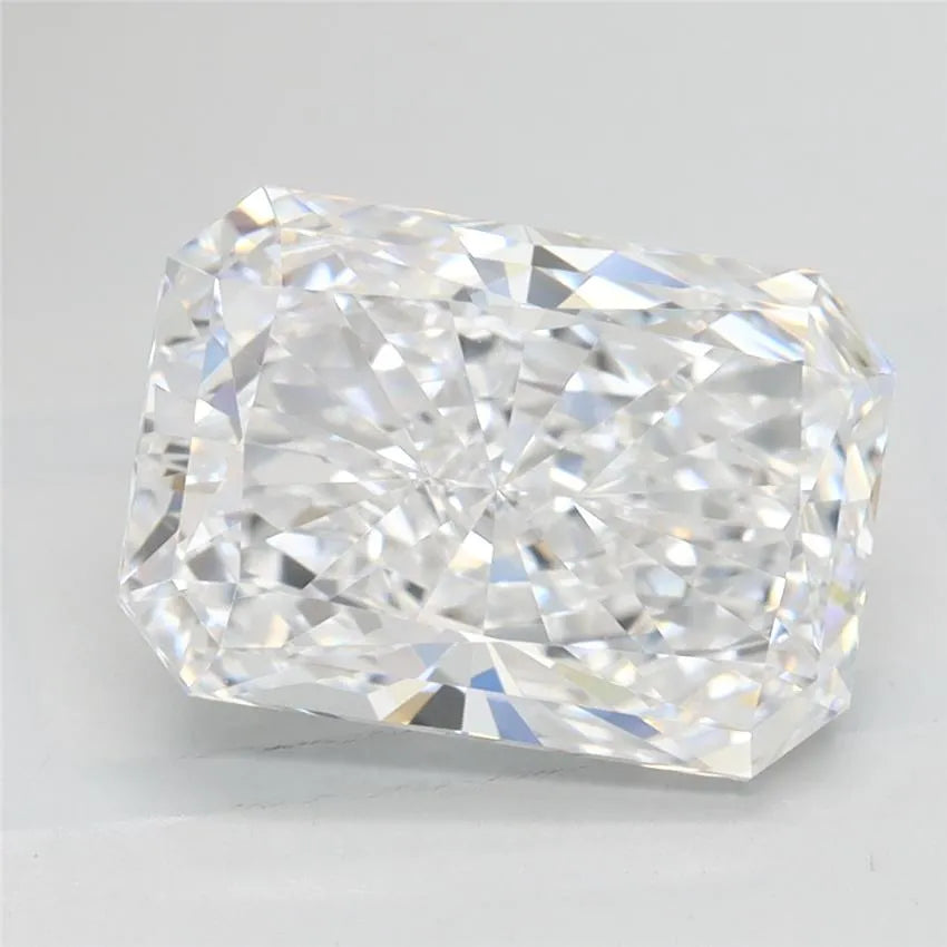 3.01ct Radiant Lab Grown Diamond (Colour D, Clarity VVS1, IGI Certified)