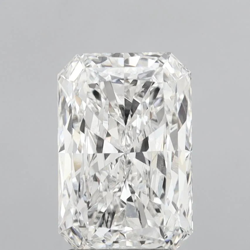 3.01ct Radiant Lab Grown Diamond (Colour F, Clarity VVS2, IGI Certified)