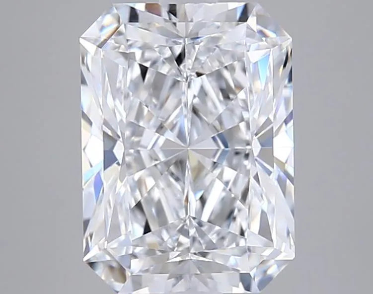 3.02ct Radiant Lab Grown Diamond (Colour D, Clarity VVS2, IGI Certified)