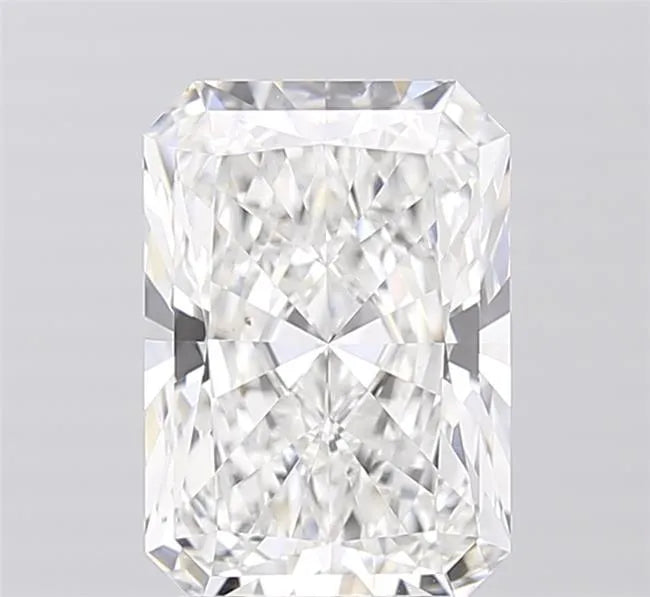 3.02ct Radiant Lab Grown Diamond (Colour E, Clarity VVS2, IGI Certified)