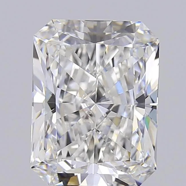 3.02ct Radiant Lab Grown Diamond (Colour E, Clarity VVS2, IGI Certified)