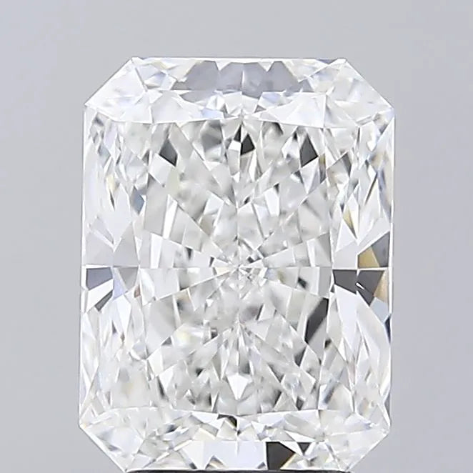 3.02ct Radiant Lab Grown Diamond (Colour E, Clarity VVS2, IGI Certified)