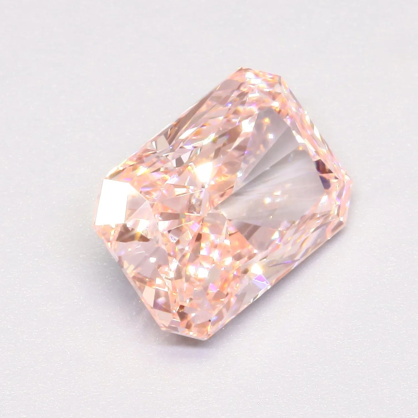3.02ct Radiant Lab Grown Diamond (Colour Fancy Vivid Pink, Clarity VS1, IGI Certified)