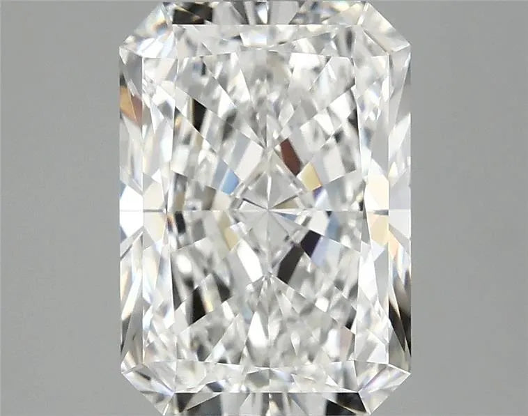 3.03ct Radiant Lab Grown Diamond (Colour E, Clarity VS2, IGI Certified)