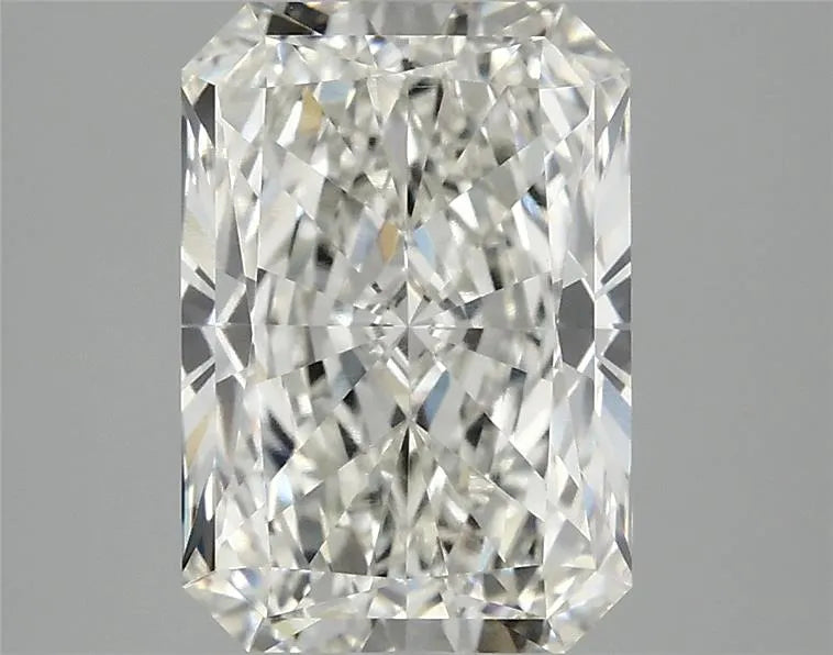 3.03ct Radiant Lab Grown Diamond (Colour G, Clarity VVS2, IGI Certified)