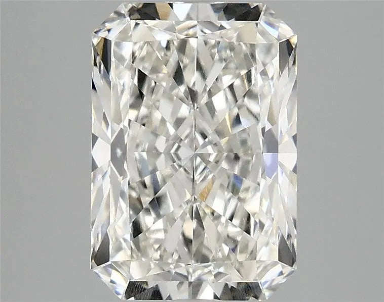 3.03ct Radiant Lab Grown Diamond (Colour G, Clarity VVS2, IGI Certified)