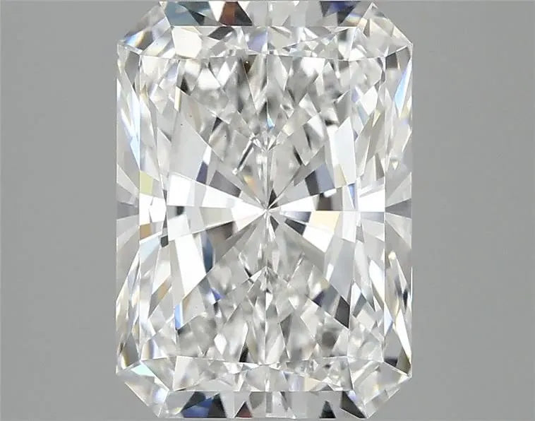 3.04ct Radiant Lab Grown Diamond (Colour E, Clarity VS1, IGI Certified)