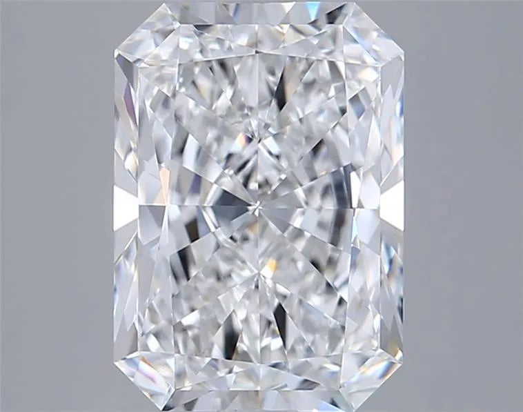 3.05ct Radiant Lab Grown Diamond (Colour D, Clarity VVS1, IGI Certified)