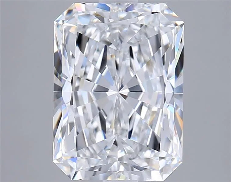 3.05ct Radiant Lab Grown Diamond (Colour D, Clarity VVS2, GIA Certified)