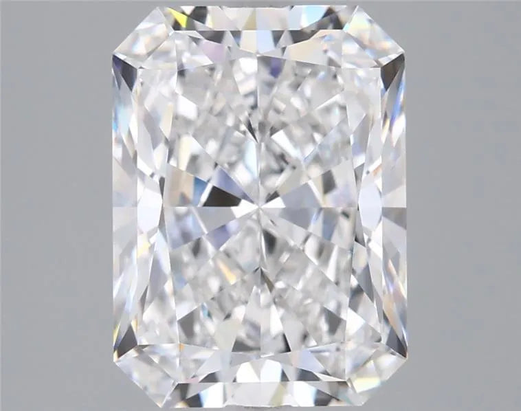 3.05ct Radiant Lab Grown Diamond (Colour E, Clarity VVS1, IGI Certified)
