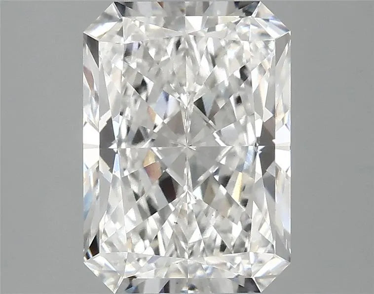 3.07ct Radiant Lab Grown Diamond (Colour E, Clarity VS1, IGI Certified)