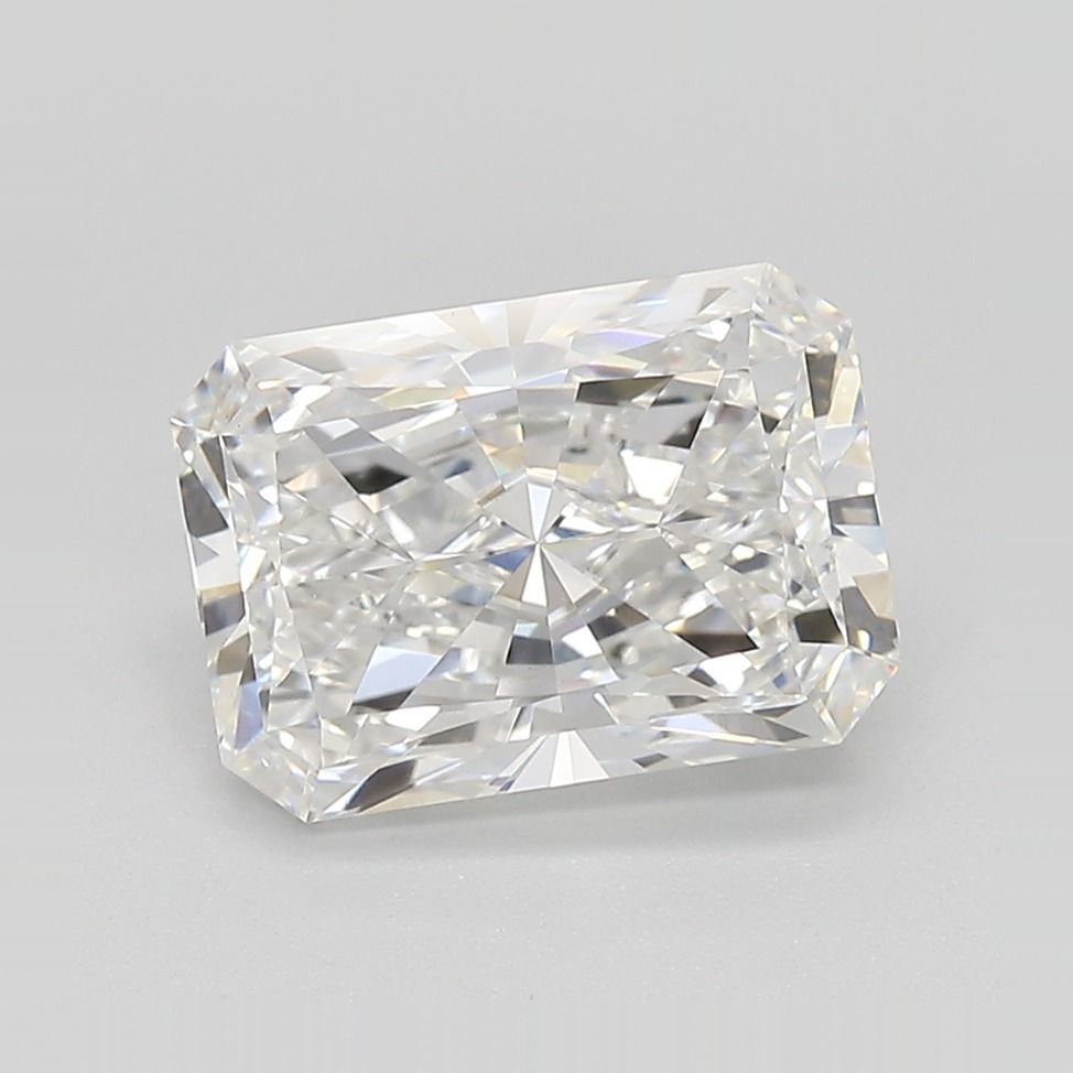 3.07ct Radiant Lab Grown Diamond (Colour E, Clarity VVS2, IGI Certified)