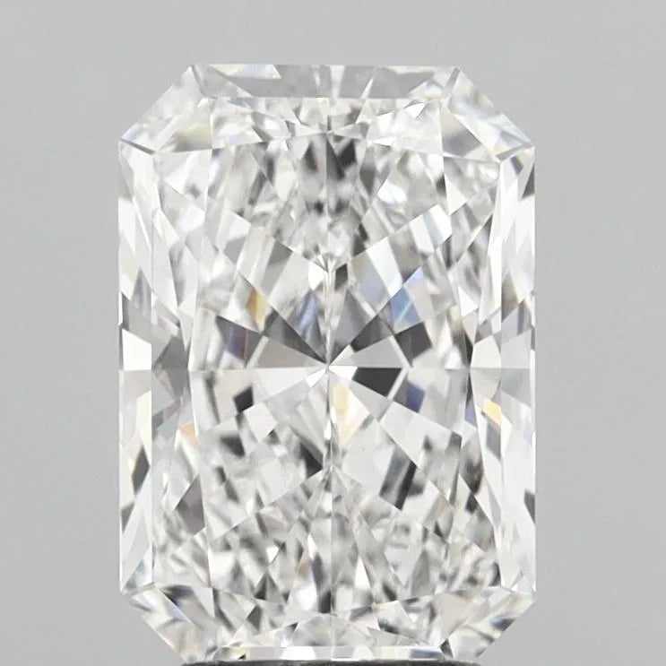 3.08ct Radiant Lab Grown Diamond (Colour E, Clarity VVS1, IGI Certified)