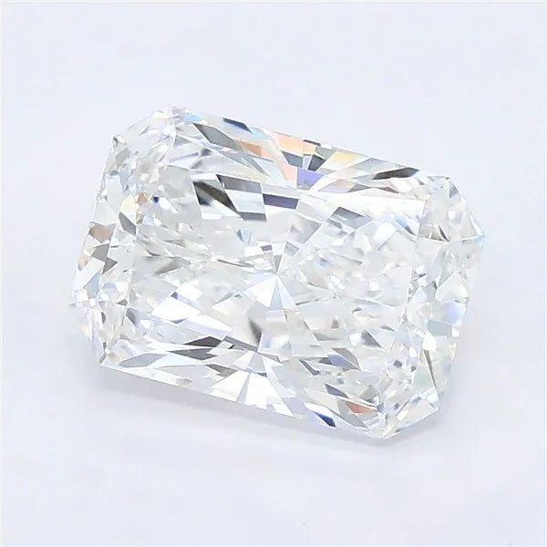 3.08ct Radiant Lab Grown Diamond (Colour E, Clarity VVS2, IGI Certified)