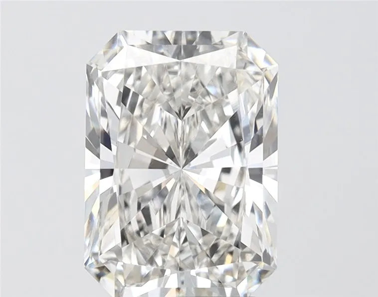 3.08ct Radiant Lab Grown Diamond (Colour G, Clarity VVS1, IGI Certified)