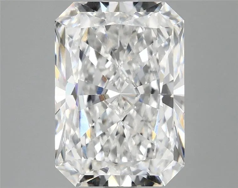 3.09ct Radiant Lab Grown Diamond (Colour E, Clarity VVS2, IGI Certified)