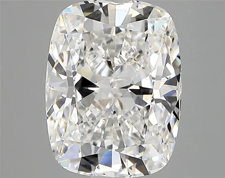 3.10ct Cushion modified Lab Grown Diamond (Colour E, Clarity VVS2, IGI Certified)