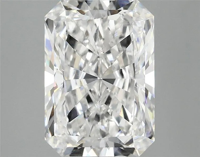 3.10ct Radiant Lab Grown Diamond (Colour D, Clarity VVS2, IGI Certified)