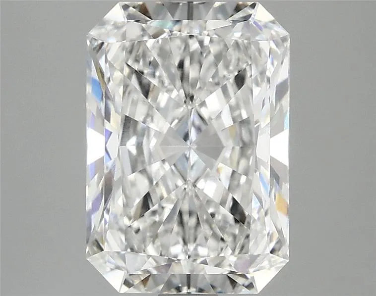 3.10ct Radiant Lab Grown Diamond (Colour E, Clarity VVS2, IGI Certified)