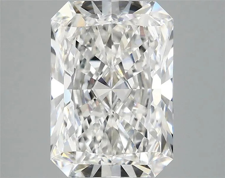3.10ct Radiant Lab Grown Diamond (Colour E, Clarity VVS2, IGI Certified)