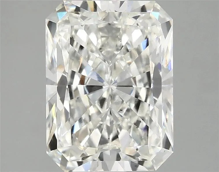3.10ct Radiant Lab Grown Diamond (Colour G, Clarity VS2, IGI Certified)