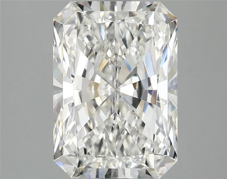 3.10ct Radiant Lab Grown Diamond (Colour G, Clarity VVS2, IGI Certified)