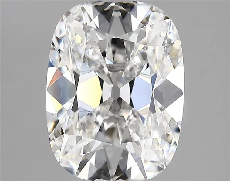 3.13ct Cushion modified Lab Grown Diamond (Colour E, Clarity VVS2, IGI Certified)