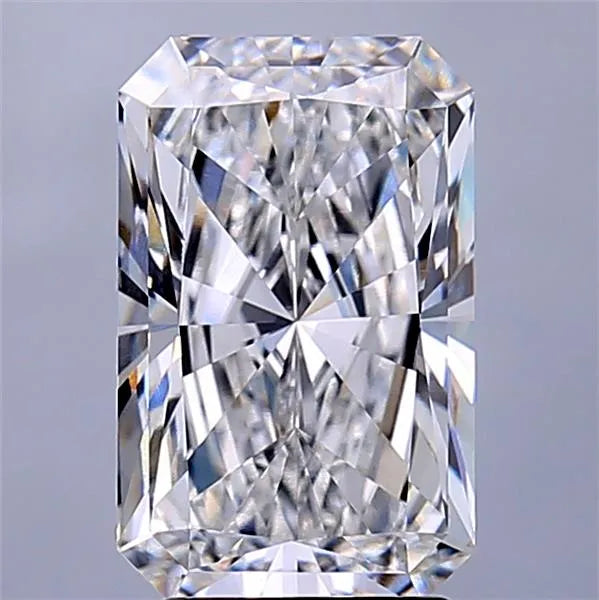 3.13ct Radiant Lab Grown Diamond (Colour D, Clarity VVS2, IGI Certified)