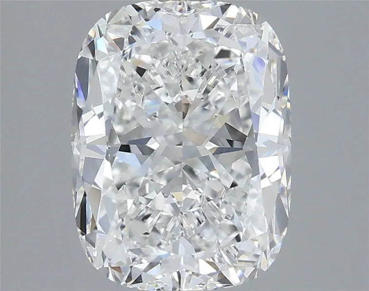 3.21ct Cushion modified Lab Grown Diamond (Colour D, Clarity VVS2, IGI Certified)