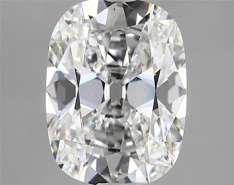 3.21ct Cushion modified Lab Grown Diamond (Colour E, Clarity VVS2, IGI Certified)