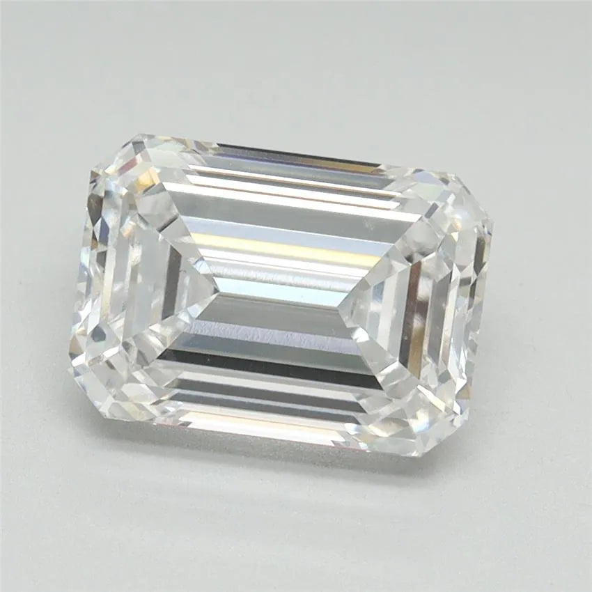 3.23ct Emerald Lab Grown Diamond (Colour E, Clarity VS1, IGI Certified)