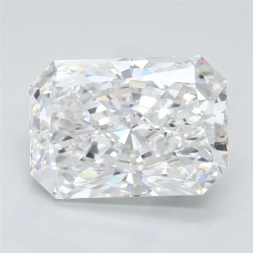 3.28ct Radiant Lab Grown Diamond (Colour D, Clarity VVS1, IGI Certified)