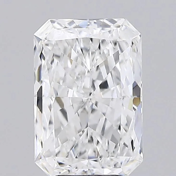 3.34ct Radiant Lab Grown Diamond (Colour E, Clarity VVS1, IGI Certified)