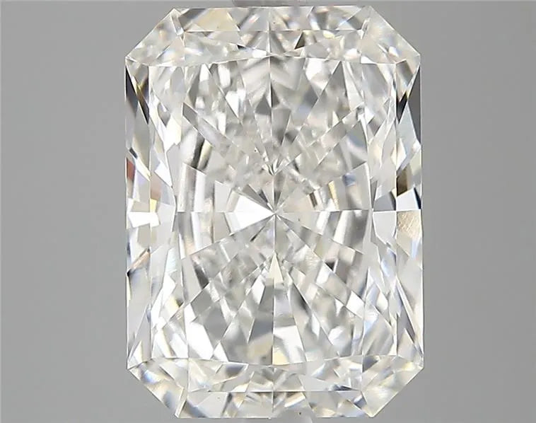 3.49ct Radiant Lab Grown Diamond (Colour E, Clarity VVS2, IGI Certified)