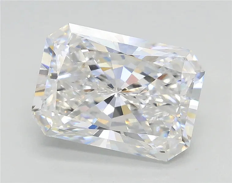 3.50ct Radiant Lab Grown Diamond (Colour G, Clarity VVS2, IGI Certified)