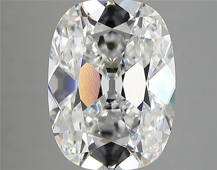 3.52ct Cushion modified Lab Grown Diamond (Colour E, Clarity VVS2, IGI Certified)