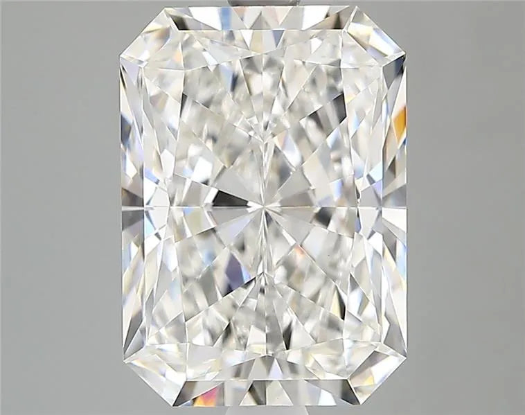3.52ct Radiant Lab Grown Diamond (Colour E, Clarity VVS2, Cut EX, IGI Certified)