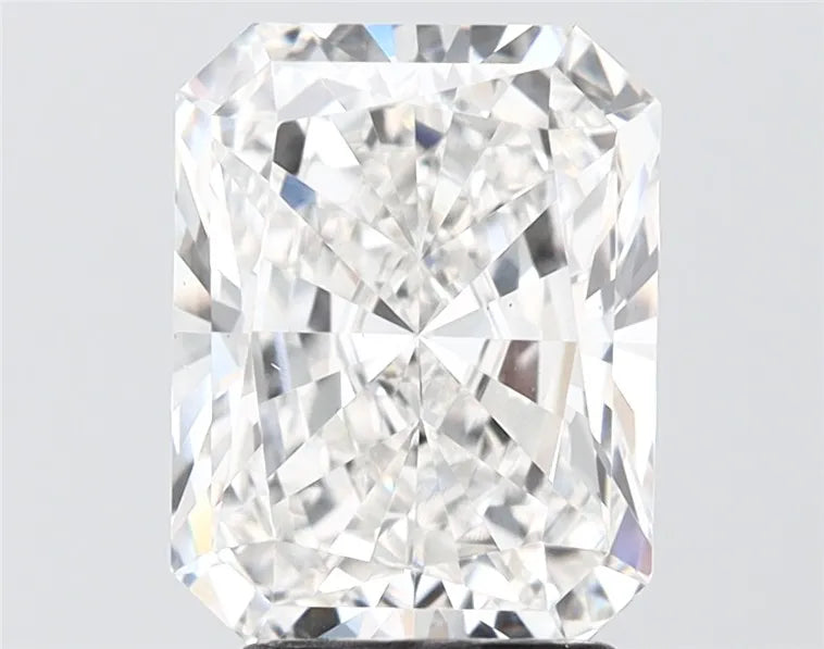 3.52ct Radiant Lab Grown Diamond (Colour F, Clarity VS1, IGI Certified)