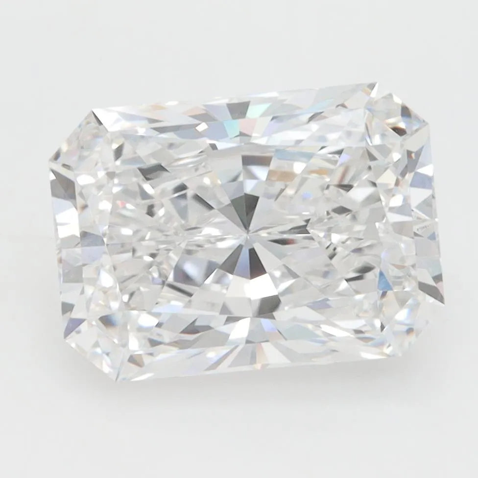 3.53ct Radiant Lab Grown Diamond (Colour E, Clarity VVS2, IGI Certified)
